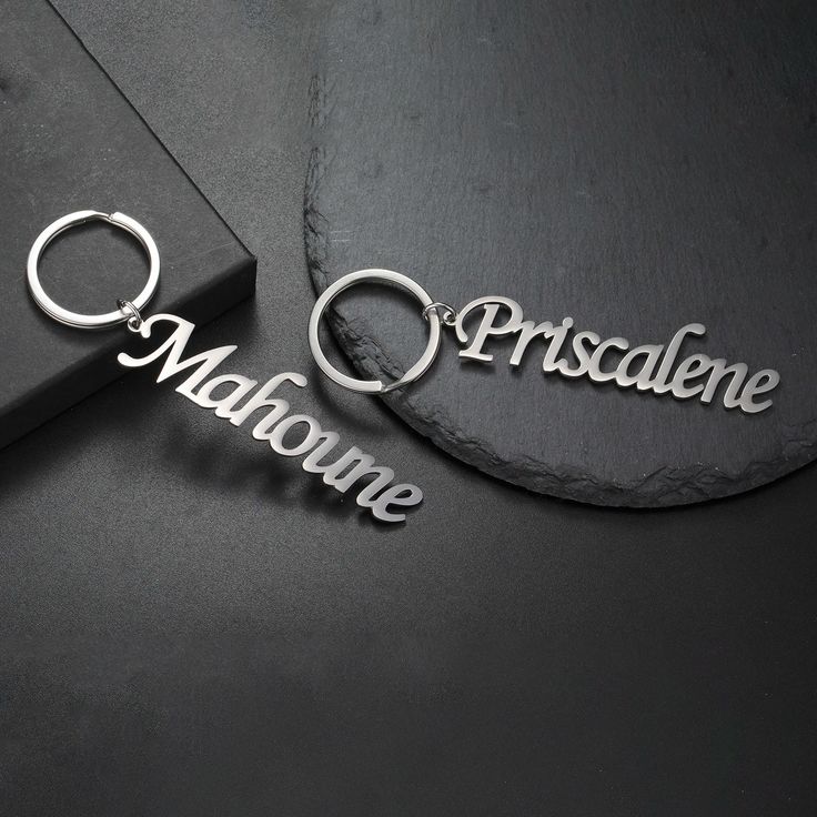 The Signature Keyring: Custom Name Keychain in 22K Gold & 925 Silver Plating