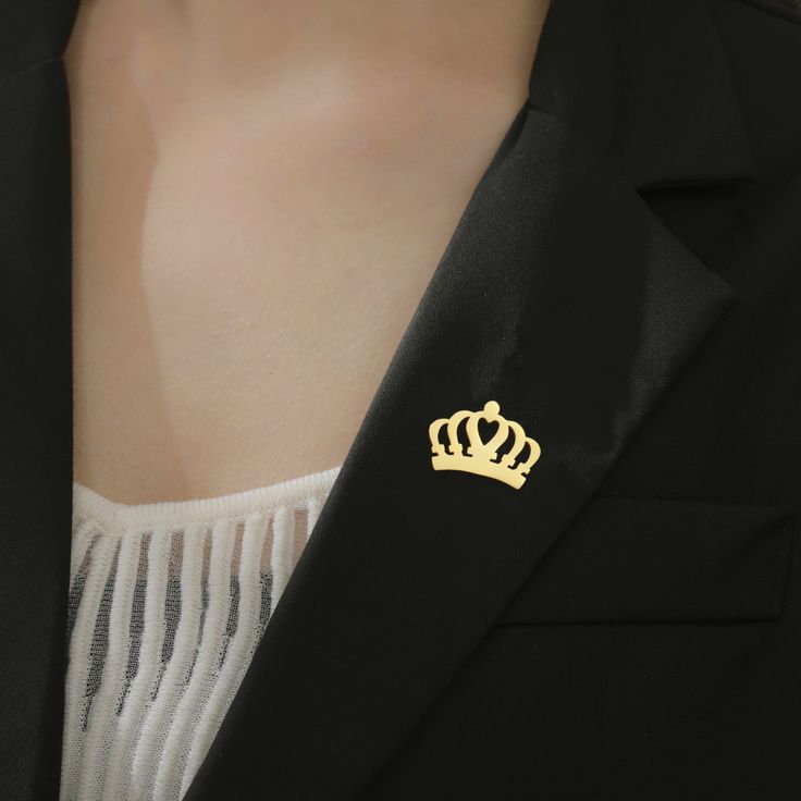 Crown Shape Lapel Pin / Brooch – 22 Carat Gold Plated & 925 Silver Plated | Handcrafted Premium Finish